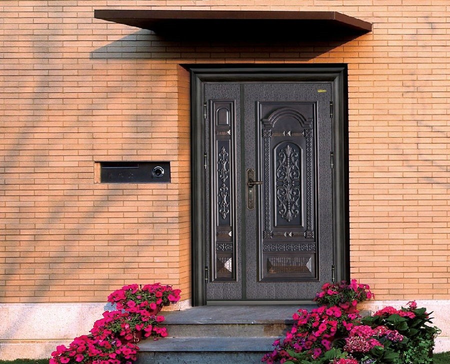 铸铝门与铜门在性能方面的比较